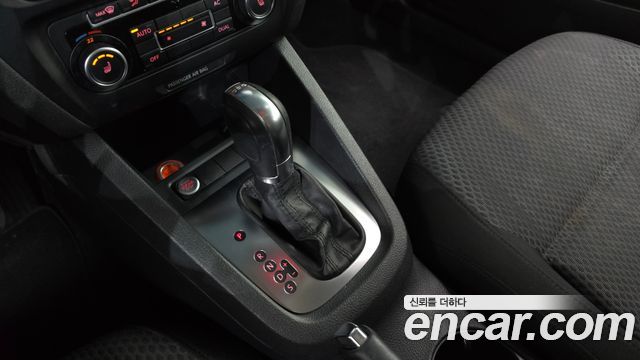 Volkswagen Jetta 2012 — photo 9