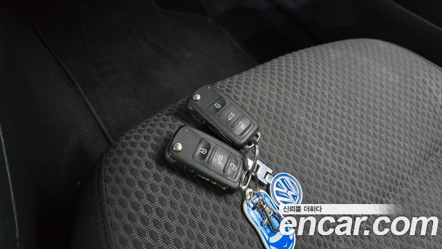 Volkswagen Jetta 2012 — photo 14