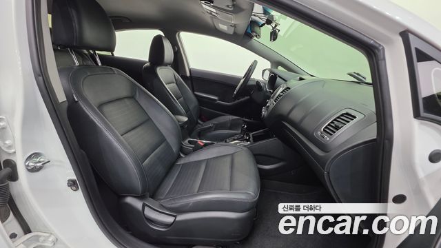 Kia K3 2018 — photo 10