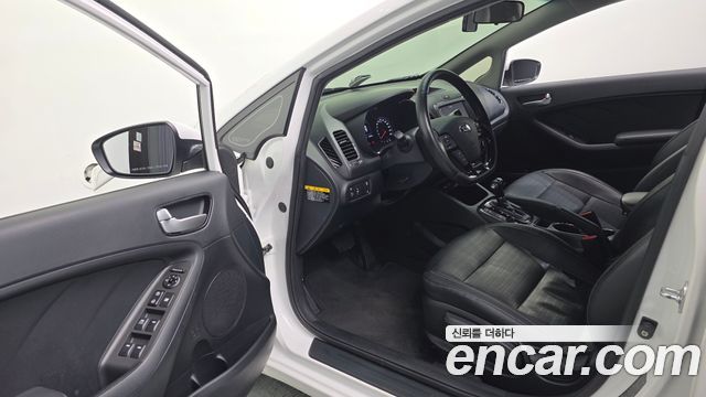 Kia K3 2018 — photo 11
