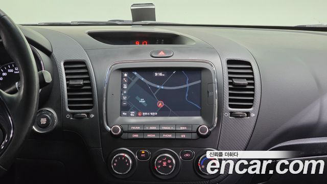 Kia K3 2018 — photo 16