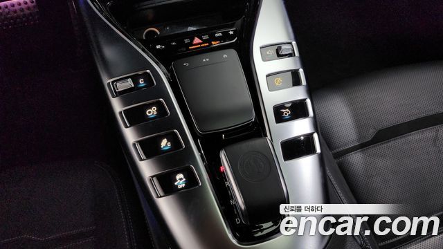 Mercedes-Benz AMG GT 2021 — photo 21