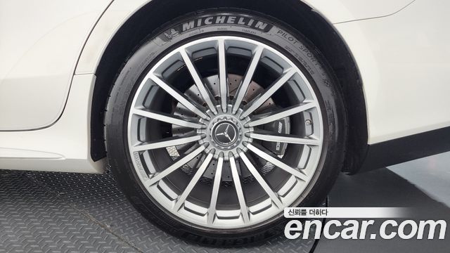 Mercedes-Benz AMG GT 2021 — photo 7