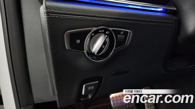 Mercedes-Benz AMG GT 2021 — photo 28