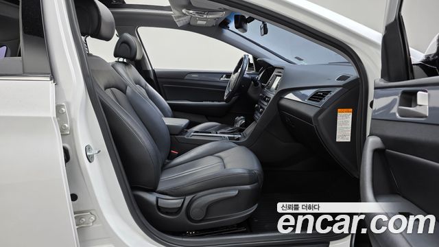 Hyundai Sonata 2015 — photo 16