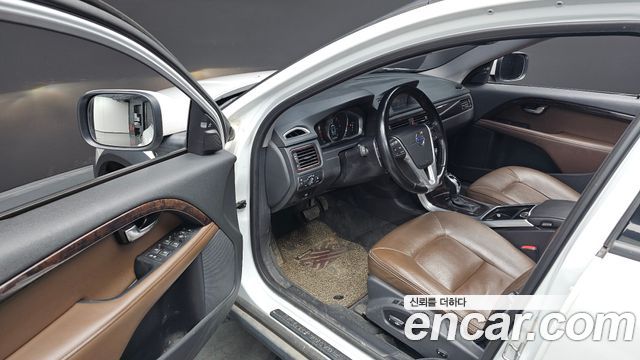 Volvo XC70 2015 — photo 12