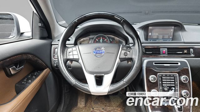 Volvo XC70 2015 — photo 13