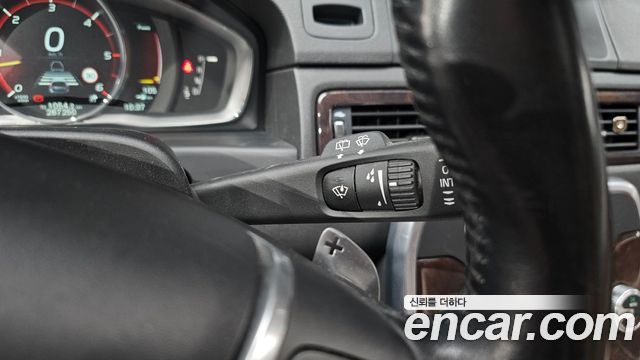Volvo XC70 2015 — photo 17