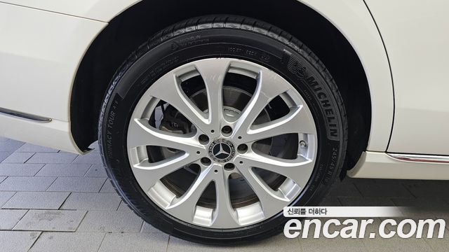 Mercedes-Benz E-Class 2019 — photo 5
