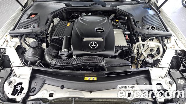 Mercedes-Benz E-Class 2019 — photo 6