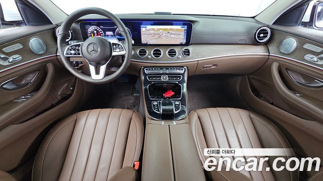 Mercedes-Benz E-Class 2019 — photo 7