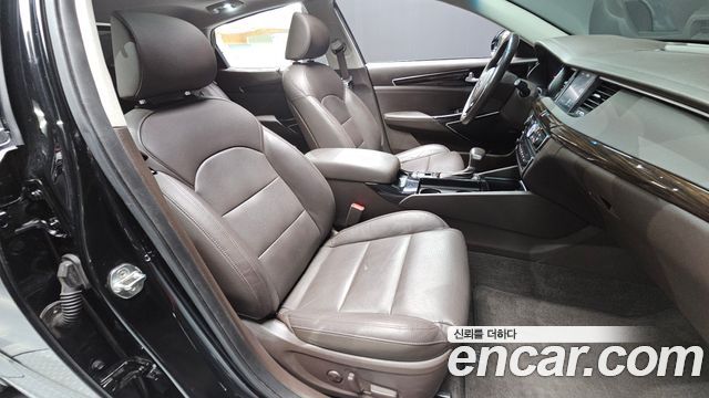 Kia K7 2019 — photo 11