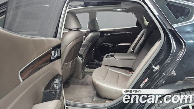Kia K7 2019 — photo 13