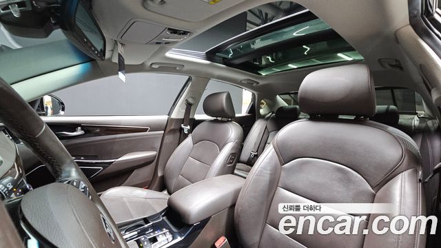 Kia K7 2019 — photo 14