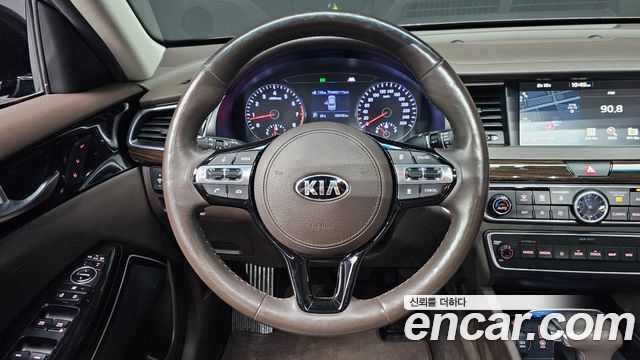 Kia K7 2019 — photo 15