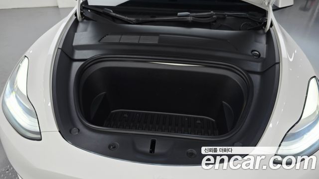 Tesla Model Y 2021 — photo 6
