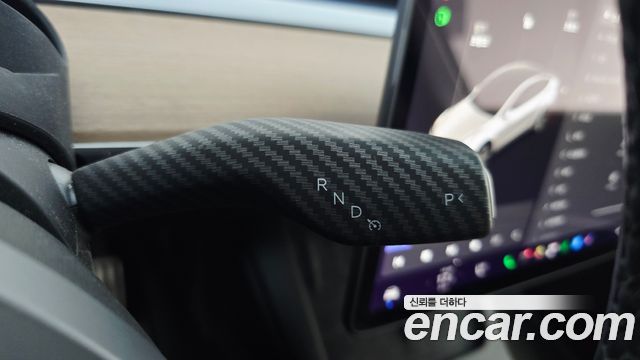 Tesla Model Y 2021 — photo 12