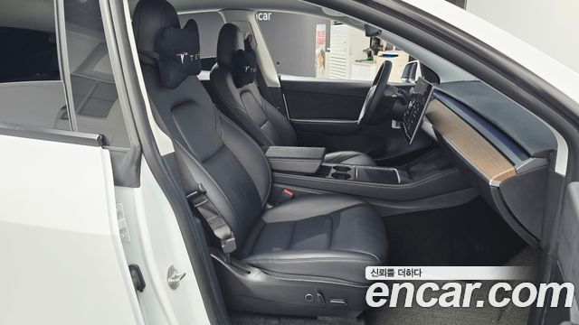 Tesla Model Y 2021 — photo 16