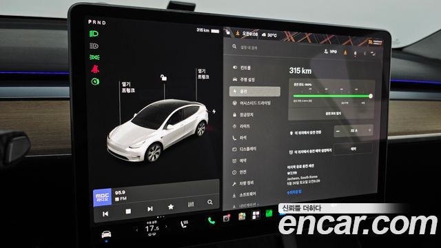 Tesla Model Y 2021 — photo 28