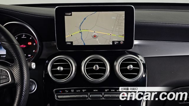 Mercedes-Benz GLC-Class 2018 — photo 20