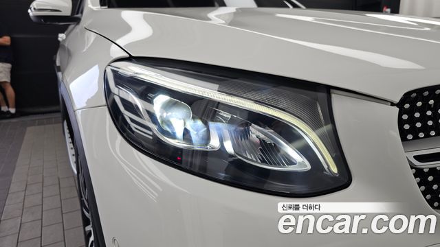 Mercedes-Benz GLC-Class 2018 — photo 8