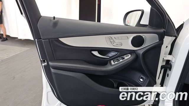 Mercedes-Benz GLC-Class 2018 — photo 14