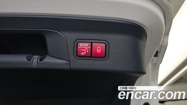 Mercedes-Benz GLC-Class 2018 — photo 33