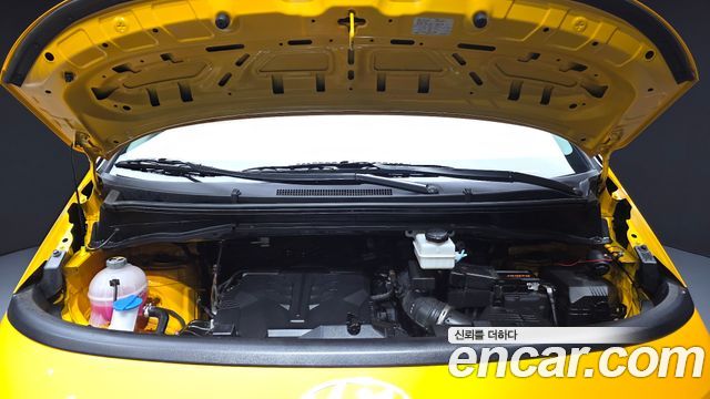 Hyundai Staria 2025 — photo 6