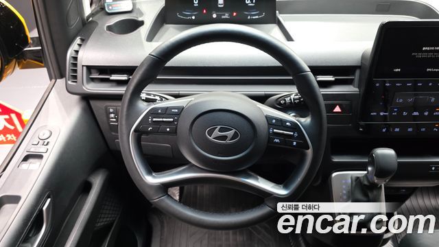 Hyundai Staria 2025 — photo 19