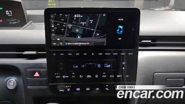 Hyundai Staria 2025 — photo 21