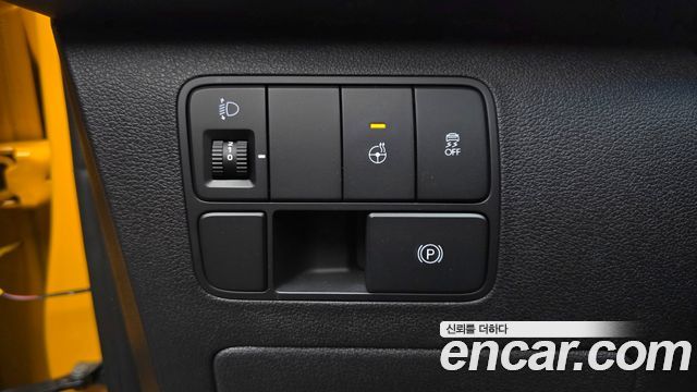 Hyundai Staria 2025 — photo 23