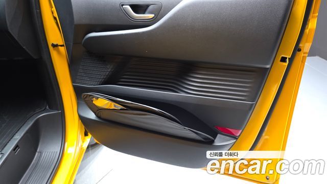 Hyundai Staria 2025 — photo 15