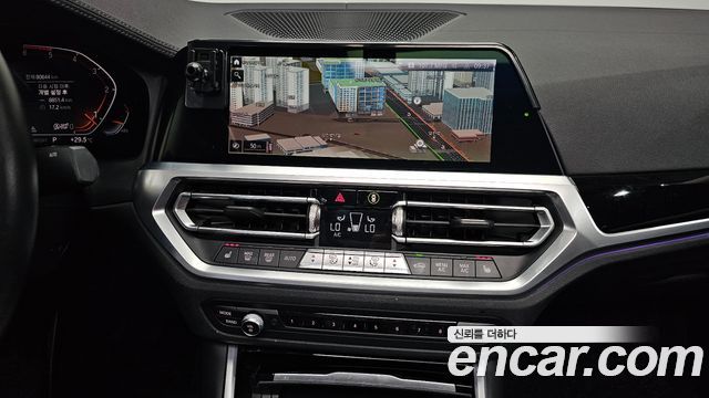 BMW 3-Series 2019 — photo 20