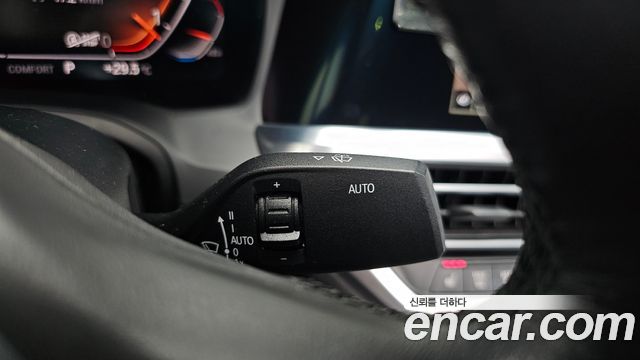 BMW 3-Series 2019 — photo 27