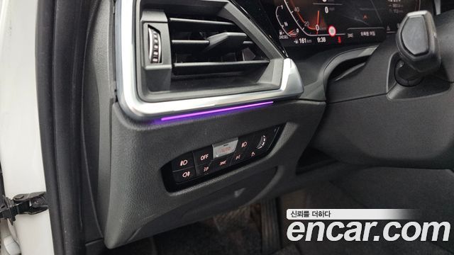 BMW 3-Series 2019 — photo 29