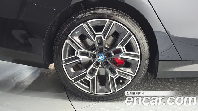 BMW 5-Series 2024 — photo 5