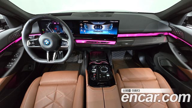 BMW 5-Series 2024 — photo 10