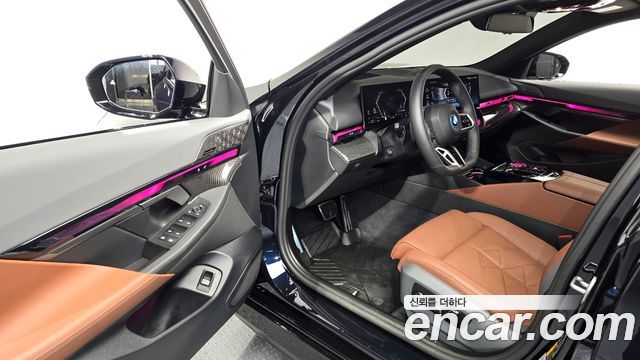 BMW 5-Series 2024 — photo 13