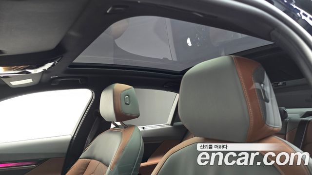 BMW 5-Series 2024 — photo 21