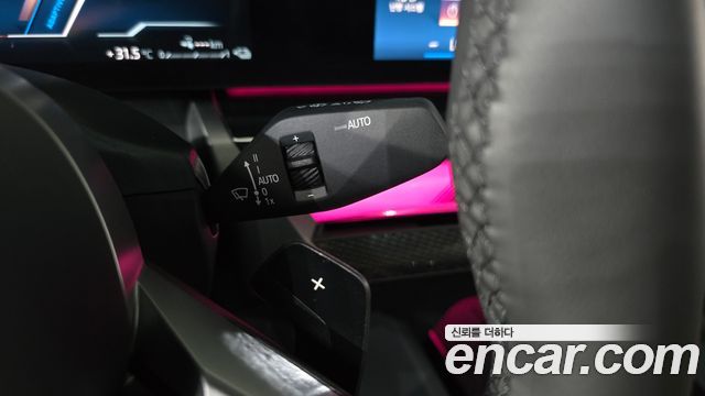 BMW 5-Series 2024 — photo 25