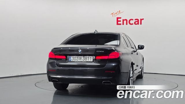 BMW 5-Series 2022 — photo 4