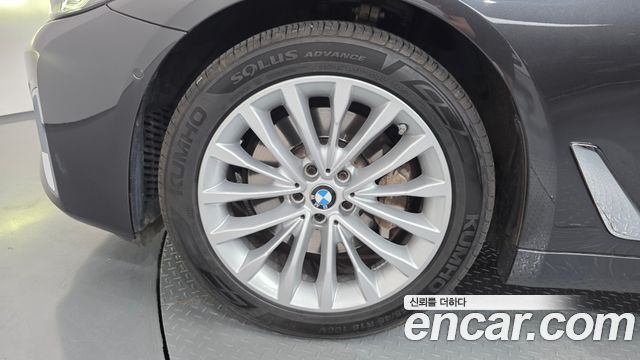 BMW 5-Series 2022 — photo 5
