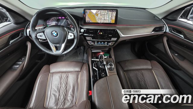 BMW 5-Series 2022 — photo 7
