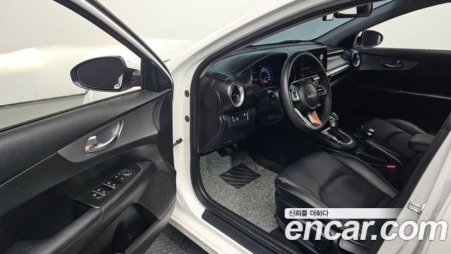 Kia K3 2022 — photo 13