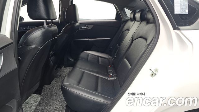 Kia K3 2022 — photo 17