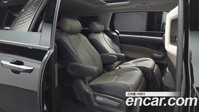 Kia Canival 2025 — photo 12