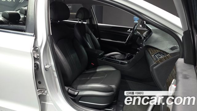 Hyundai Sonata 2016 — photo 17