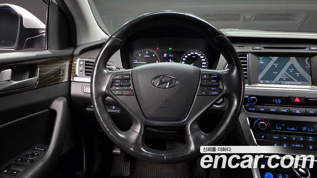 Hyundai Sonata 2016 — photo 19