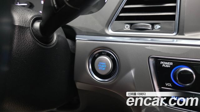 Hyundai Sonata 2016 — photo 25