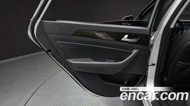 Hyundai Sonata 2016 — photo 15